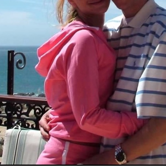 Vintage 2000 Guess complete set of hoodie, joggers and skirt! - Picture 16 of 16